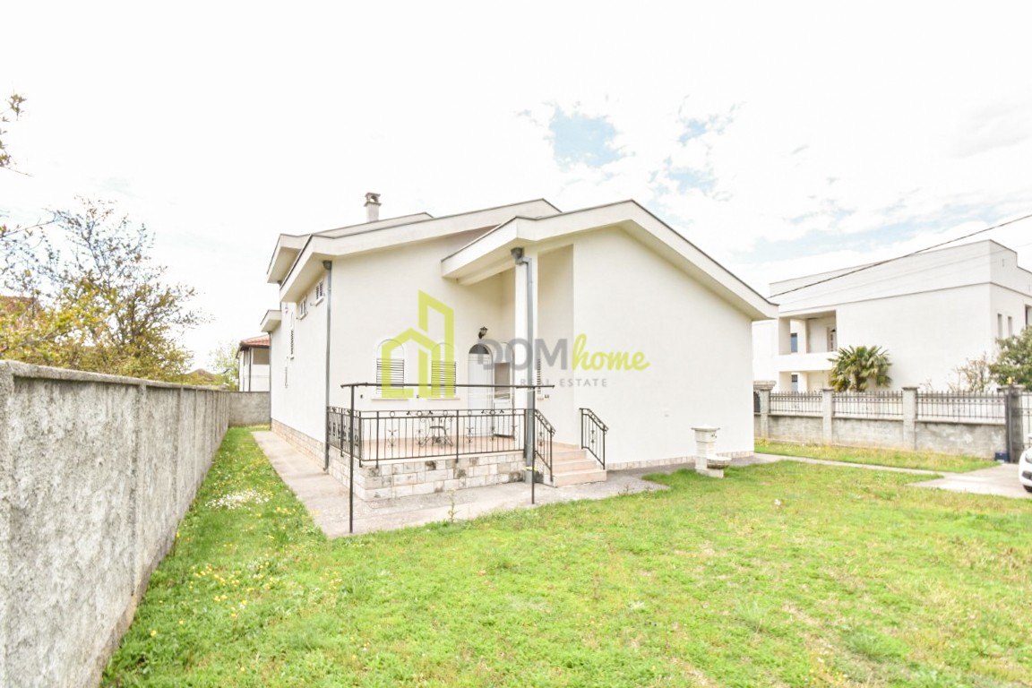 Kuća 350m2, Zlatica